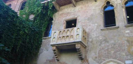 Il balcone della casa di Giulietta a Verona